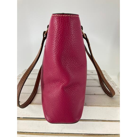 DOONEY & BOURKE MEDIUM SIZE PINK PEBBLED LEATHER SHOULDER BAG - Picture 3 of 16